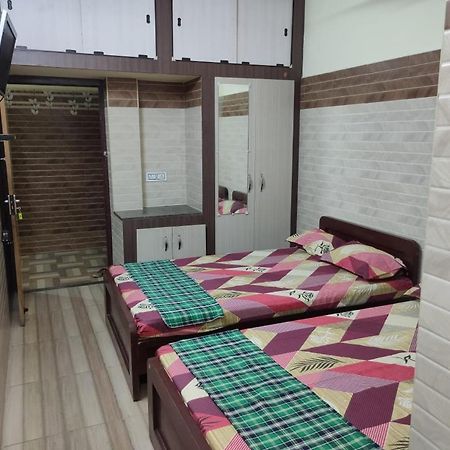 Хостел Sri Vari Residency Веллуру Экстерьер фото