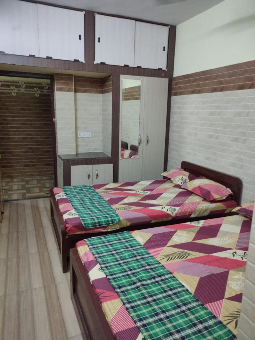 Хостел Sri Vari Residency Веллуру Экстерьер фото