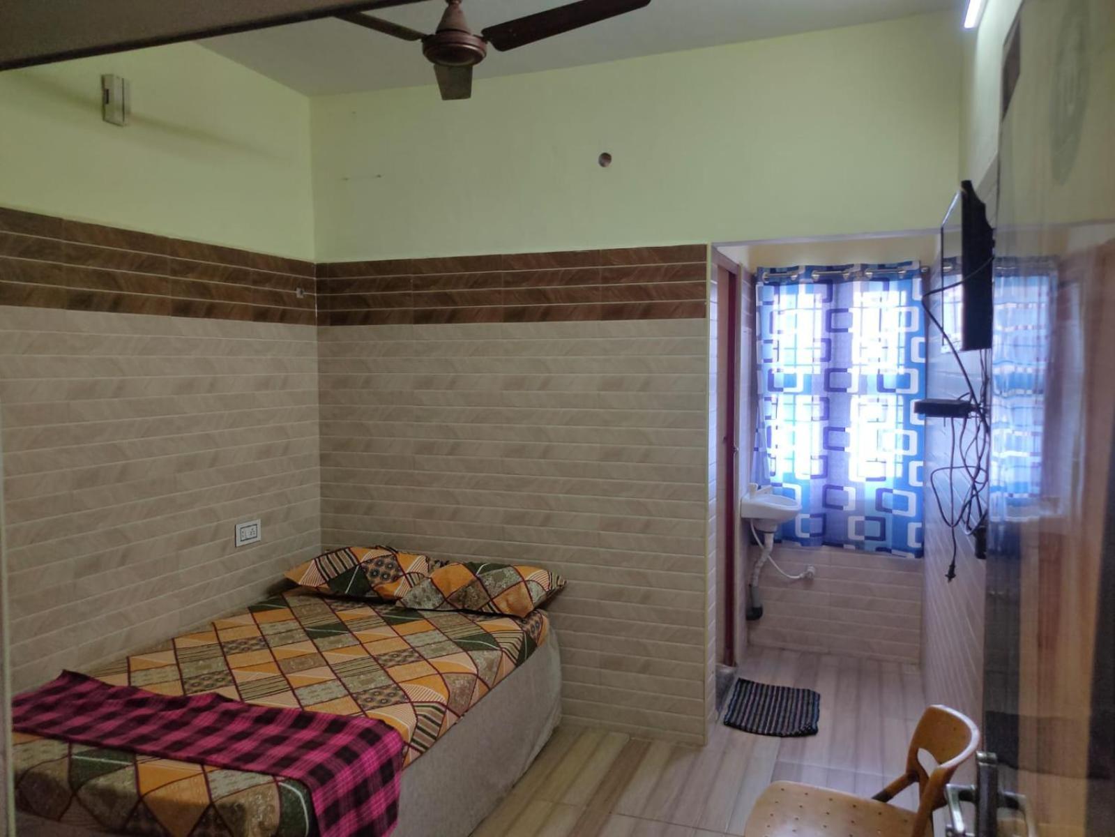 Хостел Sri Vari Residency Веллуру Экстерьер фото